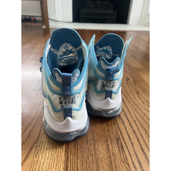 Nike Space Jam LeBron 19 Size 9